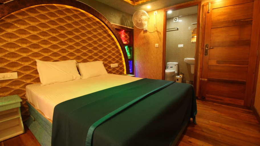 Bedroom 3, Kerala Houseboats, Alappuzha