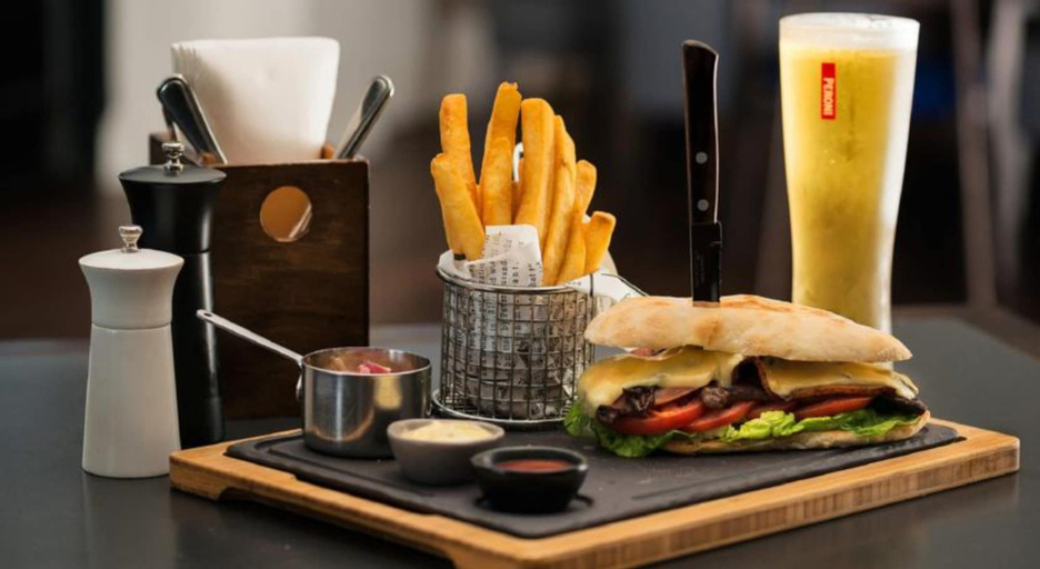 Food & Drinks 7