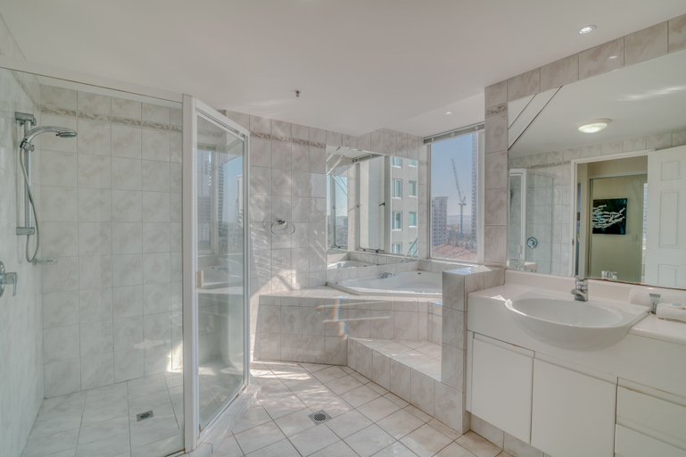 Bathroom 5, Carmel by the Sea, Gold Coast