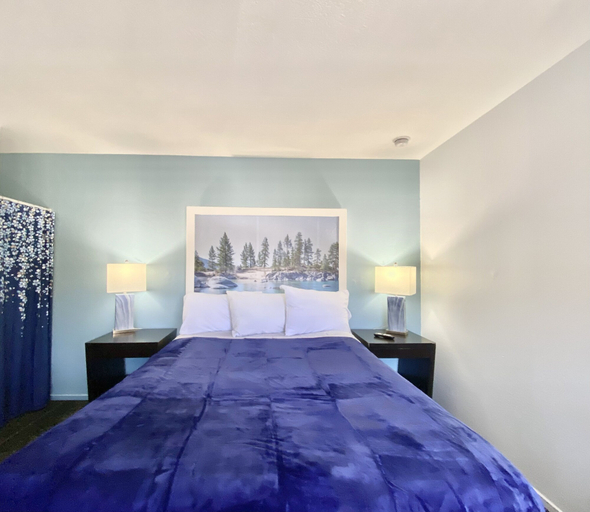 Bedroom 2, Bluebird Day Inn & Suites, El Dorado