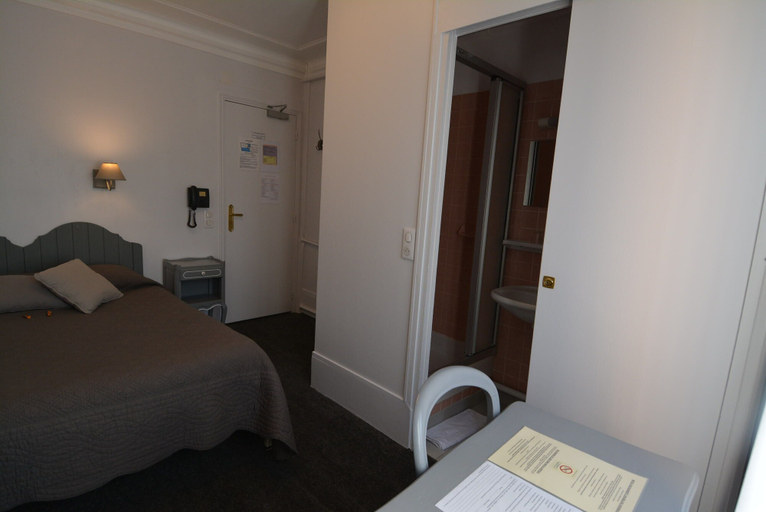 Bedroom 4, Port Royal Hotel, Paris
