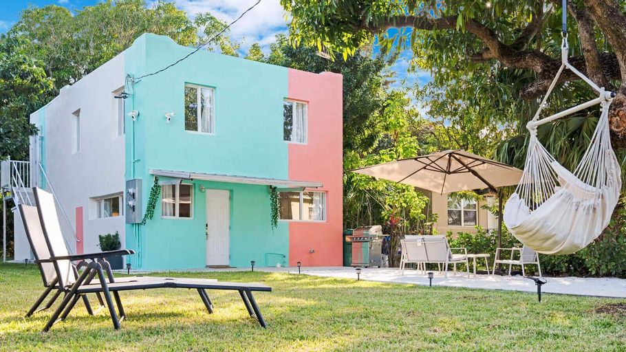 Exterior & Views 1, Wynwood Apartments, Miami-Dade