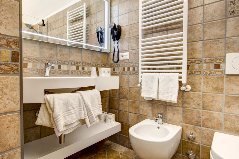Bathroom 3, Albergo Villa Rioddi, Pisa