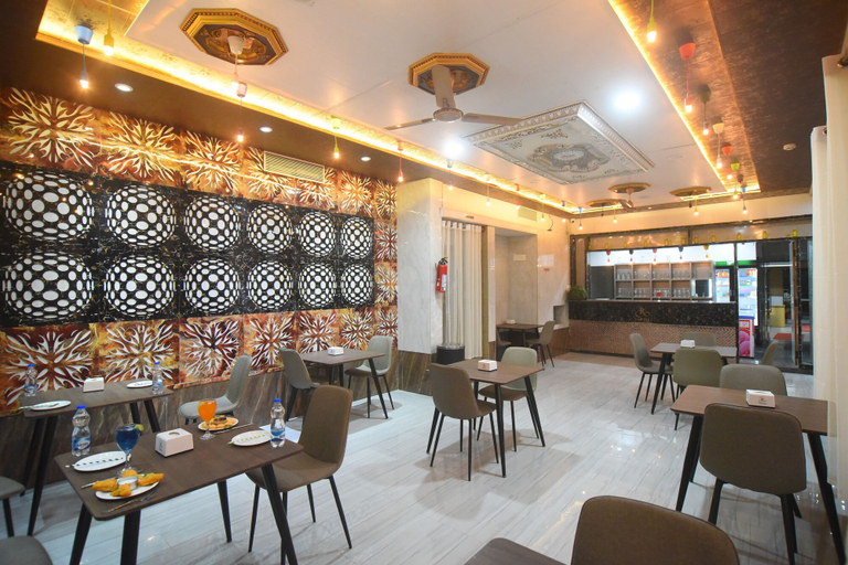Food & Drinks, R Empire Dvanagere, Davanagere