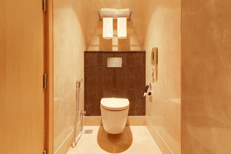 Bathroom 4, Lemon Tree Hotel Jhansi, Jhansi