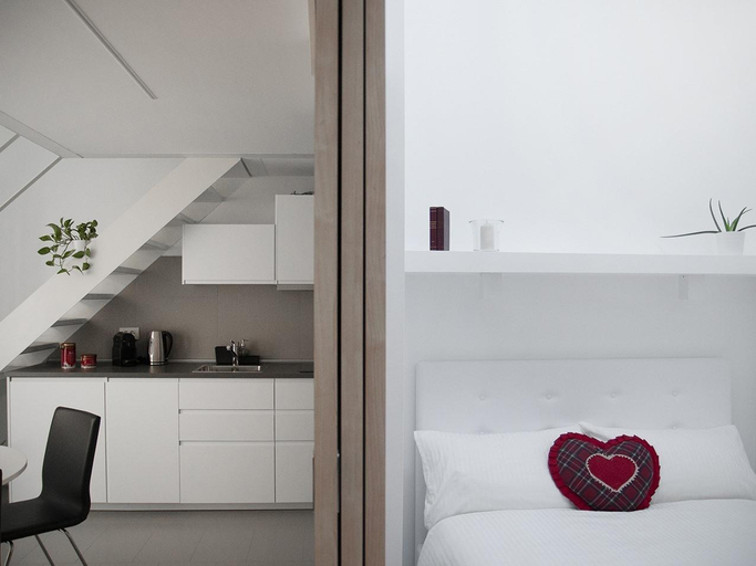 Others 4, Ortiquattro, Milano