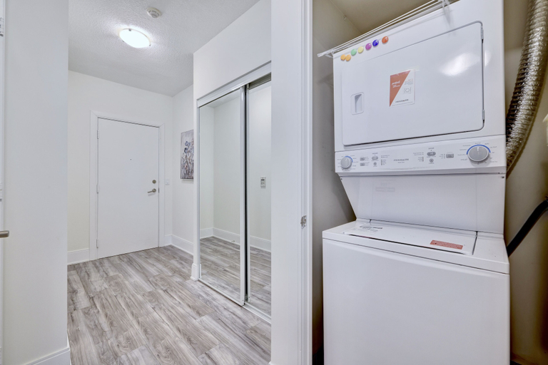 Bathroom 3, Grand Royal Condos -Mississauga SQ One, Peel