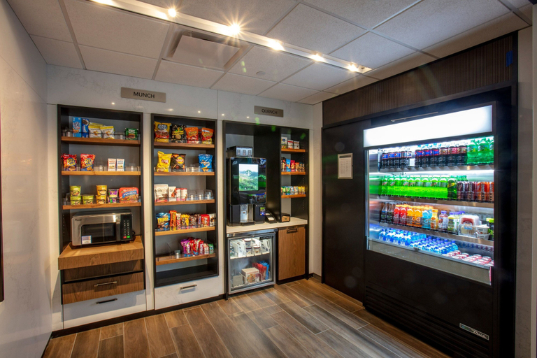 Food & Drinks 5, Courtyard by Marriott Rochester Downtown, Monroe