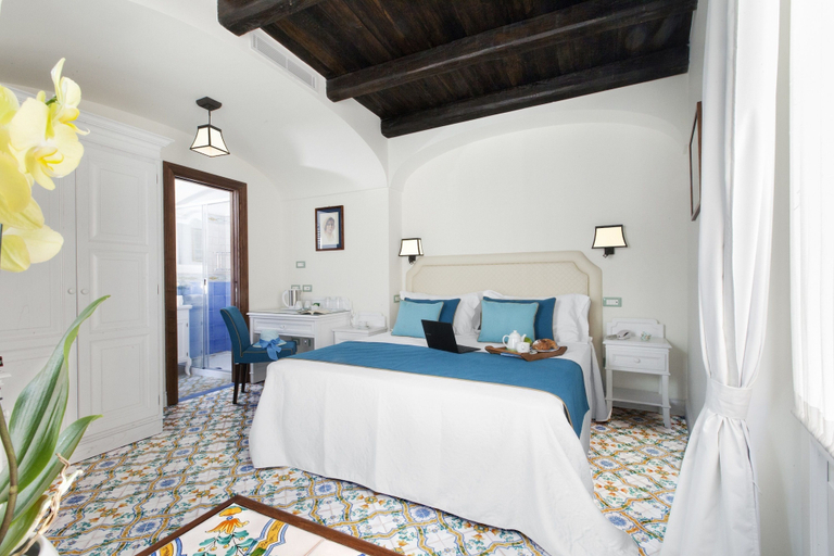 Bedroom 3, Palazzo delle Grazie, Napoli