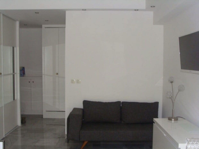 Others 5, Studio derrière le Martinez, Alpes-Maritimes