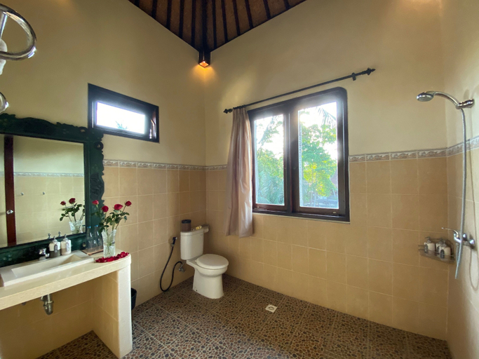 Bathroom 4, Rumah Dadong, Gianyar