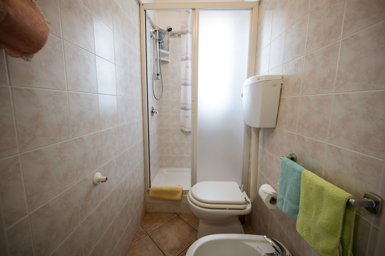 Bathroom 3, B&B Panorama, Palermo