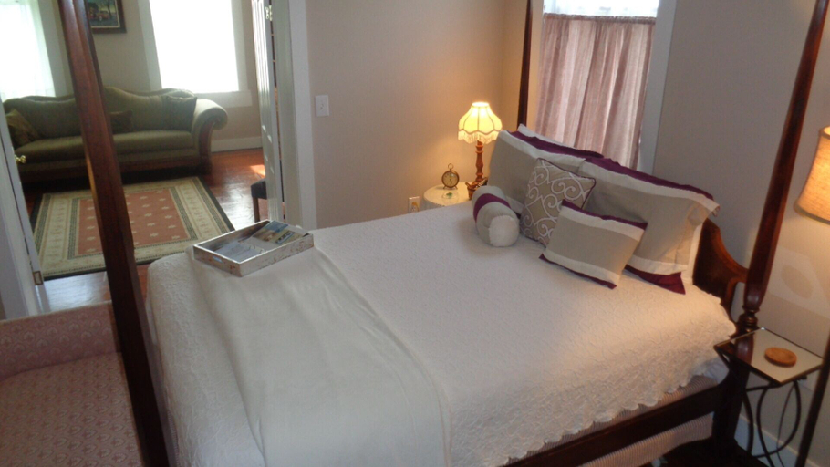 Bedroom 4, Wampler House, Monroe