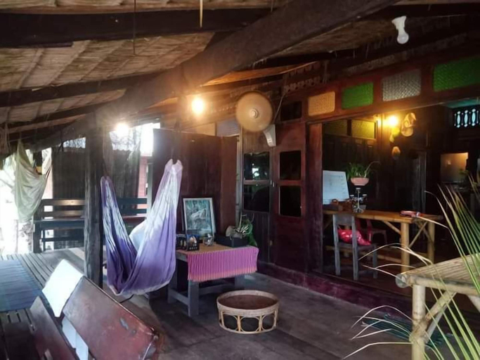Food & Drinks 3, Natural High Beach Cafe & Homestay, Sichon
