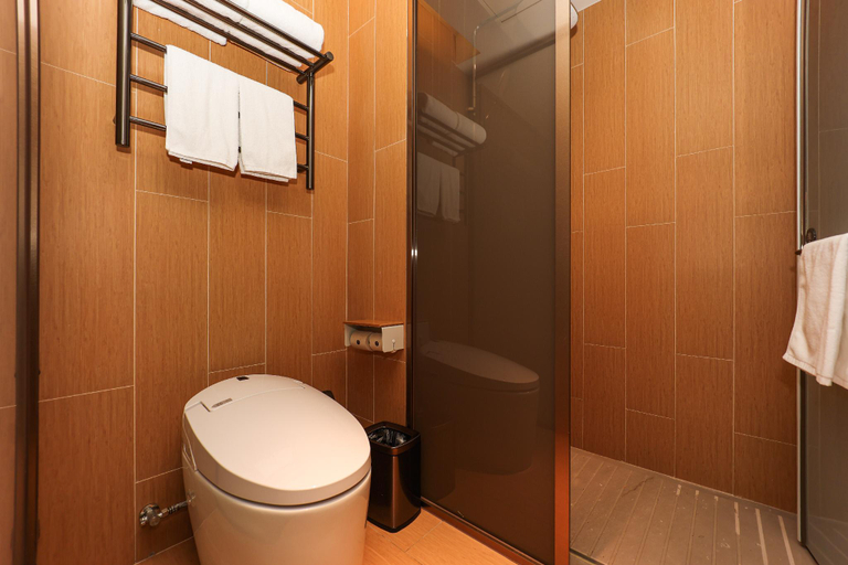 Bathroom 4, Ji Hotel Shanghai Xuhui Vanke Center , Shanghai