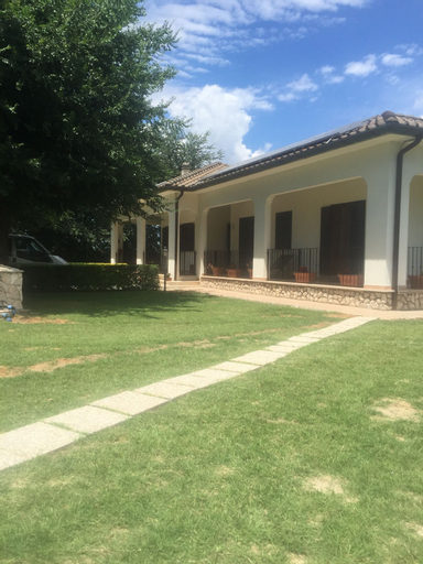 Relais La Mimosa, Latina
