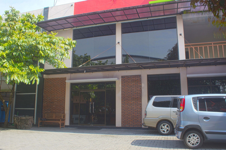 Exterior & Views 1, RedDoorz Plus near Stadion Mandala Krida, Yogyakarta