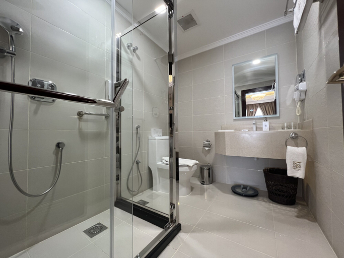 Bathroom 5, Remaj Hotel, Taif