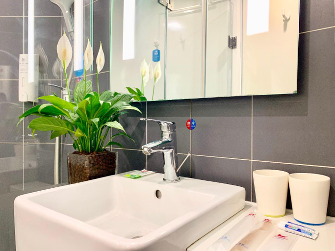 Bathroom, Hanting Hotel Binzhou Bus Terminal, Binzhou