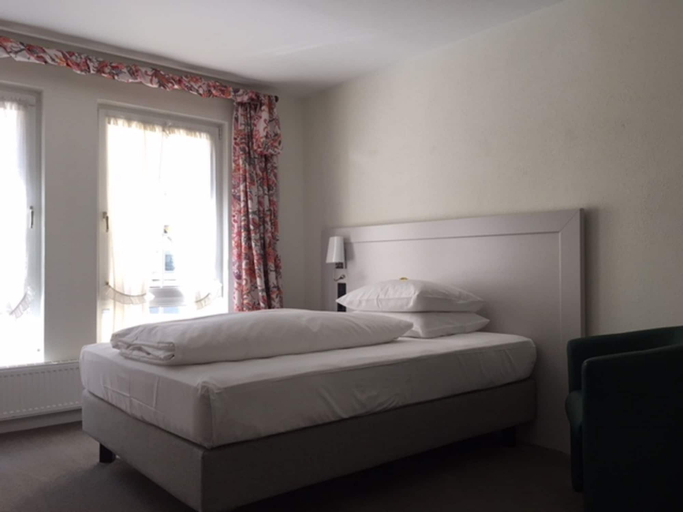 Bedroom 2, Hotel Das Goldene Lamm, Ostalbkreis