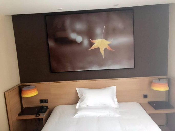 Bedroom 3, IU Hotel Kunming Jinma Bijifang Joy City, Kunming