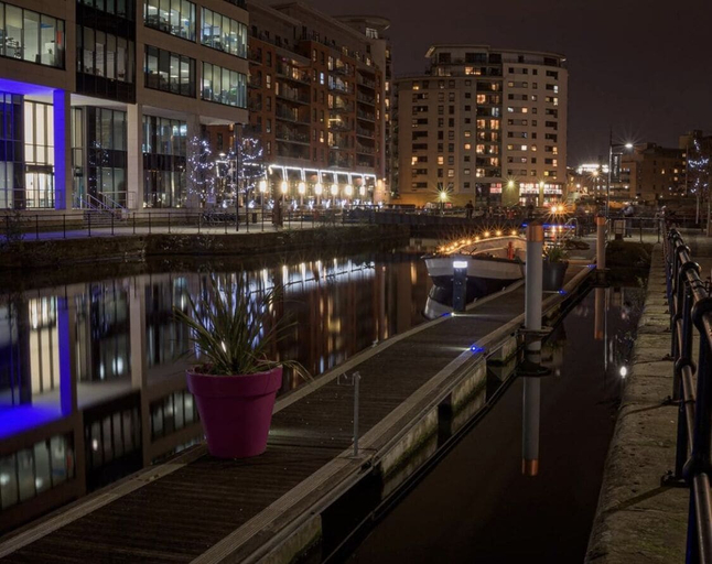 Exterior & Views 2, Deluxe City Centre Apt Balcony & View & Free Parking, Leeds