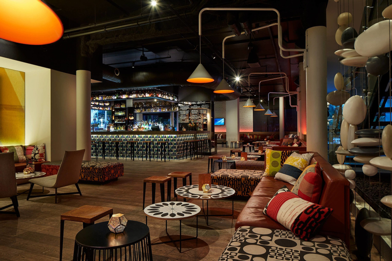 Food & Drinks 19