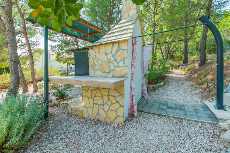 Others 4, Apartment Ametist, Milna