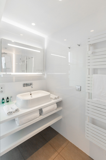 Bathroom 5, C2 hôtel, Bouches-du-Rhône