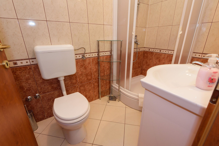 Bathroom 3, Apartments Zdravko, Slivno