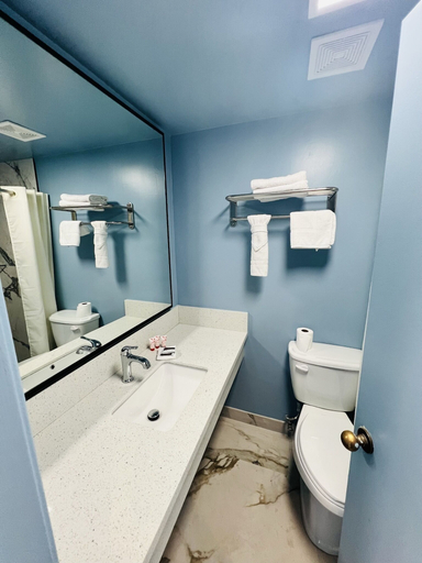 Bathroom 5, Casa Playa Inn & Suites Stanton Anaheim Area, Orange
