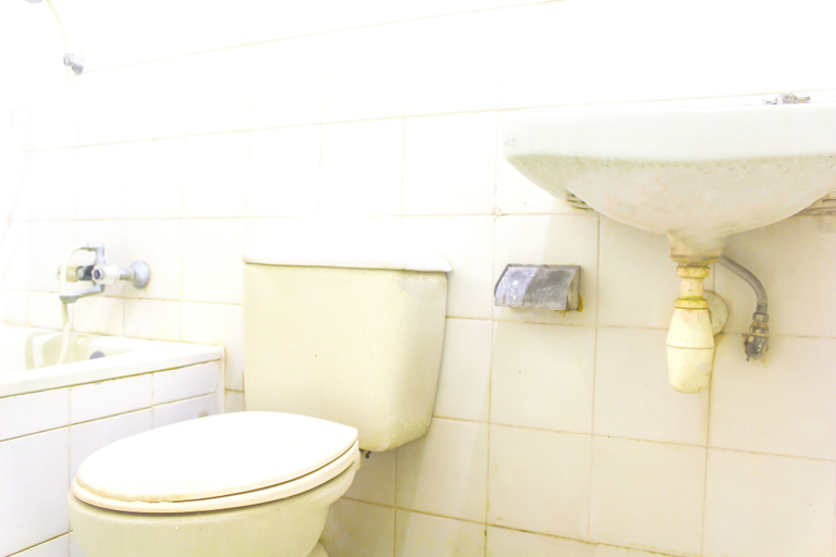 Bathroom 3, Budhi Beach Inn, Badung