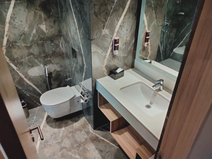 Bathroom 4, Radisson Hotel Bareilly Airport, Bareilly