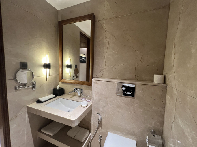 Bathroom 4, Planet Hollywood, Thane