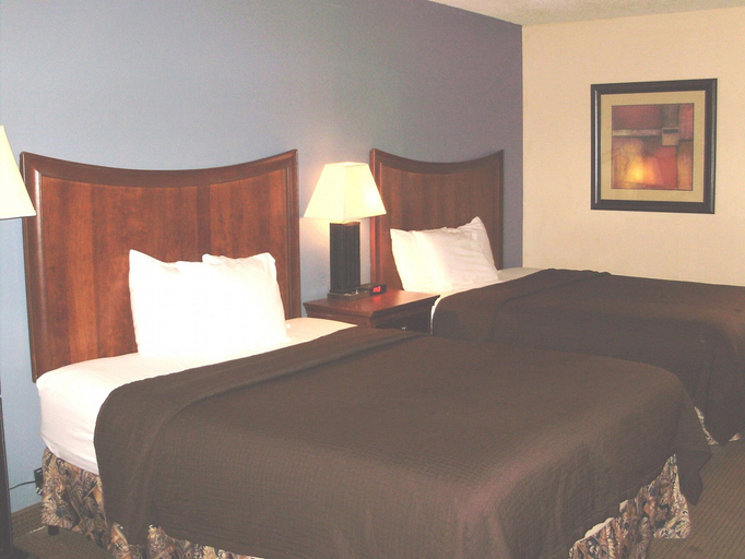 Bedroom 3, Trade Winds Central Inn, Tulsa