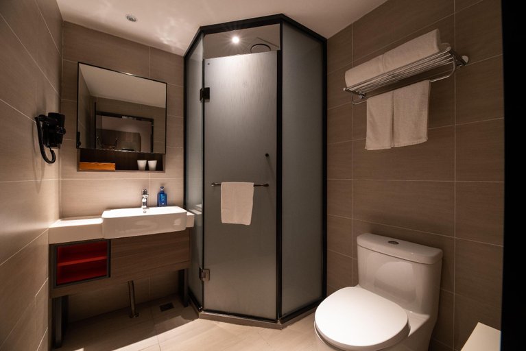 Bathroom 3, Hanting Hotel Qinhuangdao Development Zone Northeastern University, Qinhuangdao