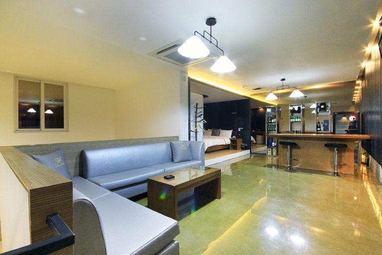 Others 4, H Drive Hotel, Iksan