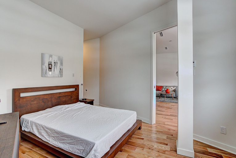 Bedroom 2, Modern Suites NDG, Montréal