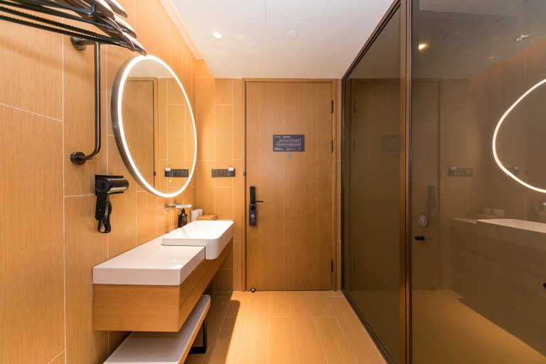 Bathroom 4, Ji Hotel Shanghai Xujiahui, Shanghai