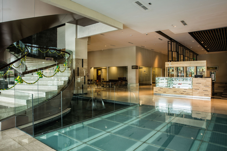The Luxton Cirebon Hotel & Convention, Cirebon