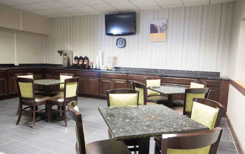 Food & Drinks 5, Motel 6 Clarion, PA, Clarion
