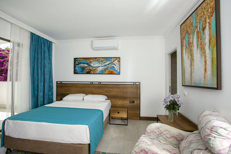 Bedroom 3, Bitez Garden Life Hotel - All Inclusive, Bodrum
