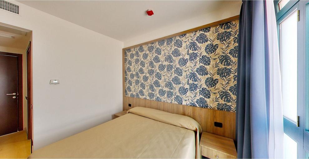 Bedroom 4, Aquasole, Varese