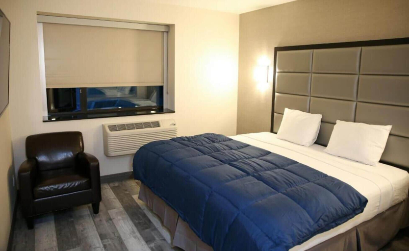 Bedroom 4, Umbrella Hotel Brooklyn, New York