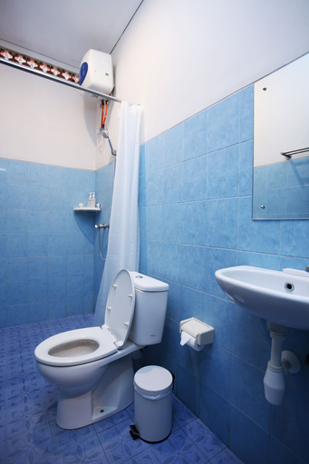 Bathroom 5, Cameng Homestay, Denpasar