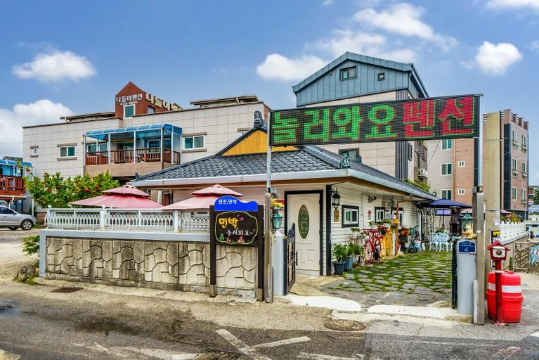 Exterior & Views 1, Samcheok Come Play Pension, Samcheok