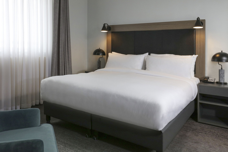 Bedroom 2, The Queens Hotel, Leeds