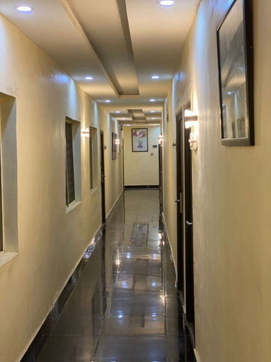 Others 4, ONTARIO SUITES, Surulere