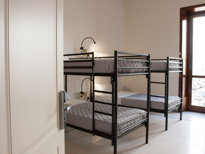 Bedroom 4, Lobby Collective Hostel, Lecce