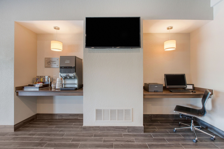 Others 5, MainStay Suites Waukee - West Des Moines, Dallas